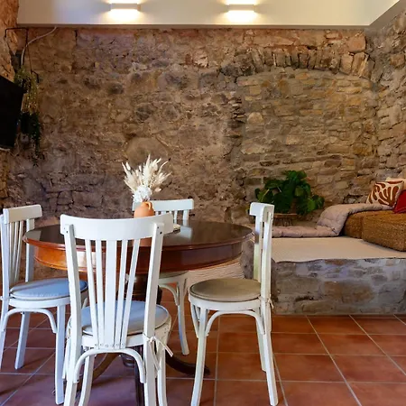 Cal Simon- Casa A Montserrat Collbato